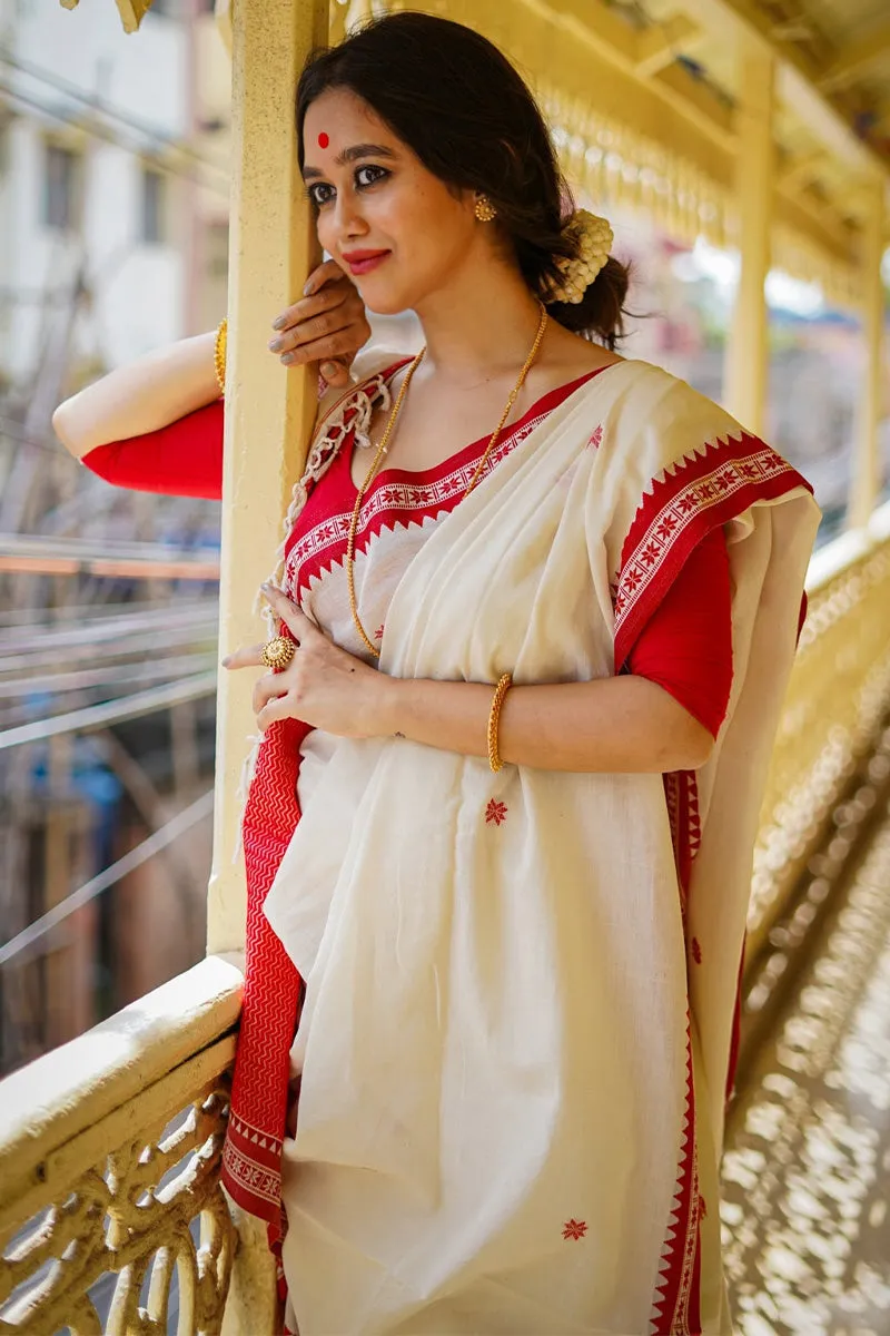 Charismatic Off White Cotton Silk Saree With Ravishing Blouse Piece