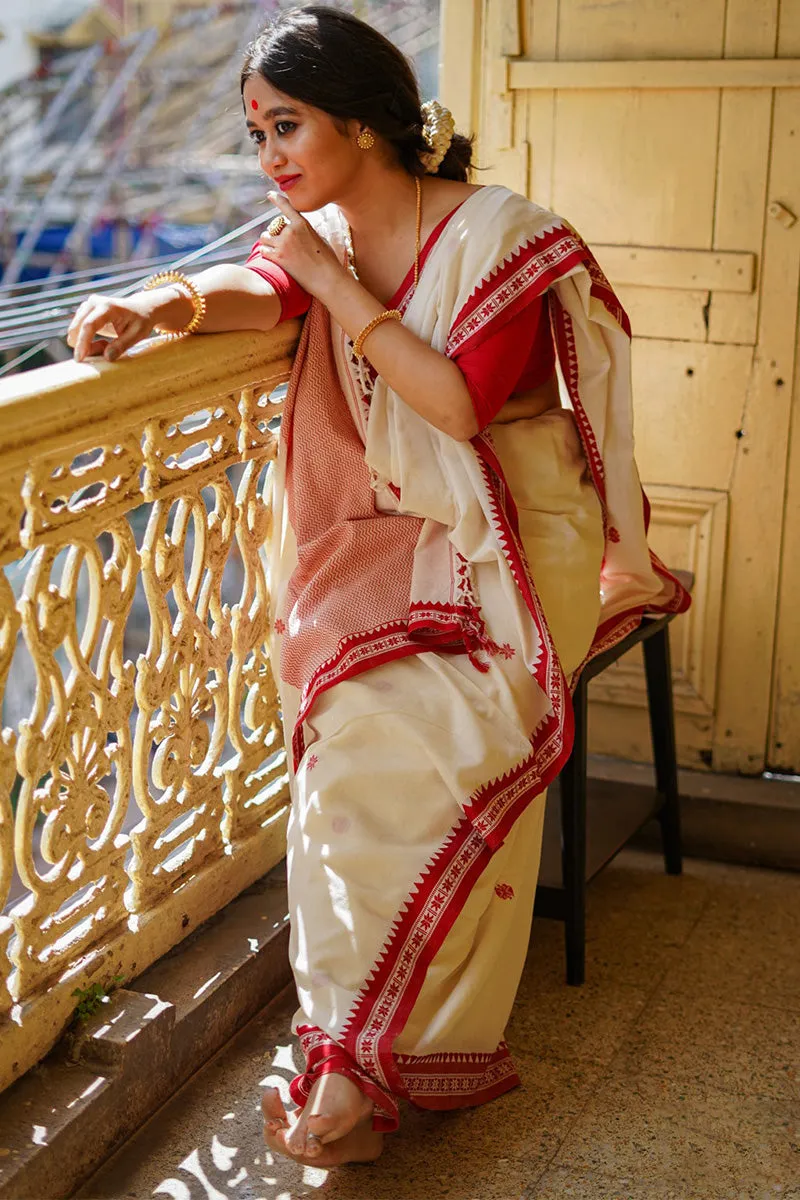 Charismatic Off White Cotton Silk Saree With Ravishing Blouse Piece