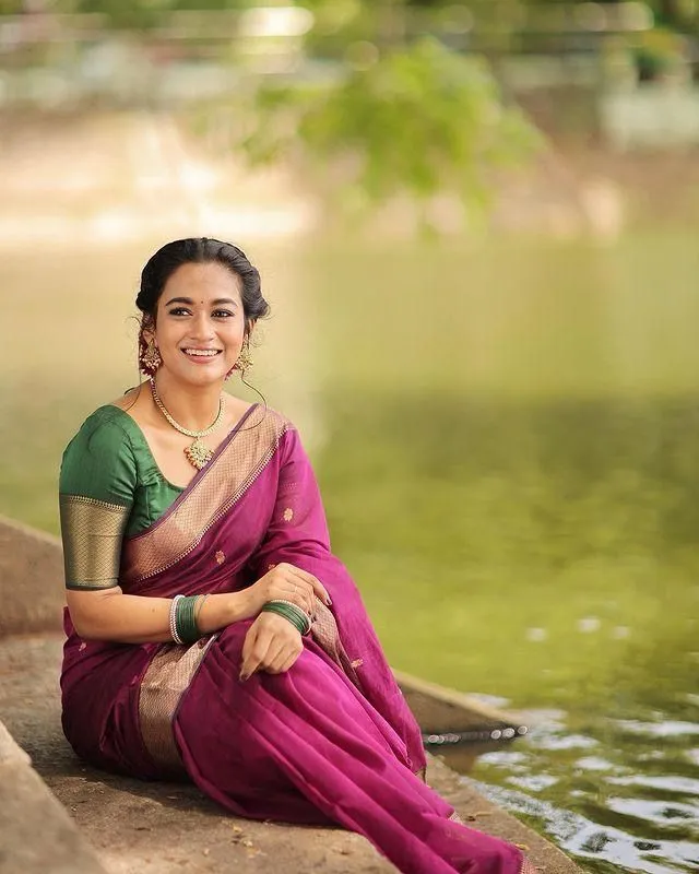 Enigmatic Dark Pink Soft Silk Saree With Effulgent Blouse Piece