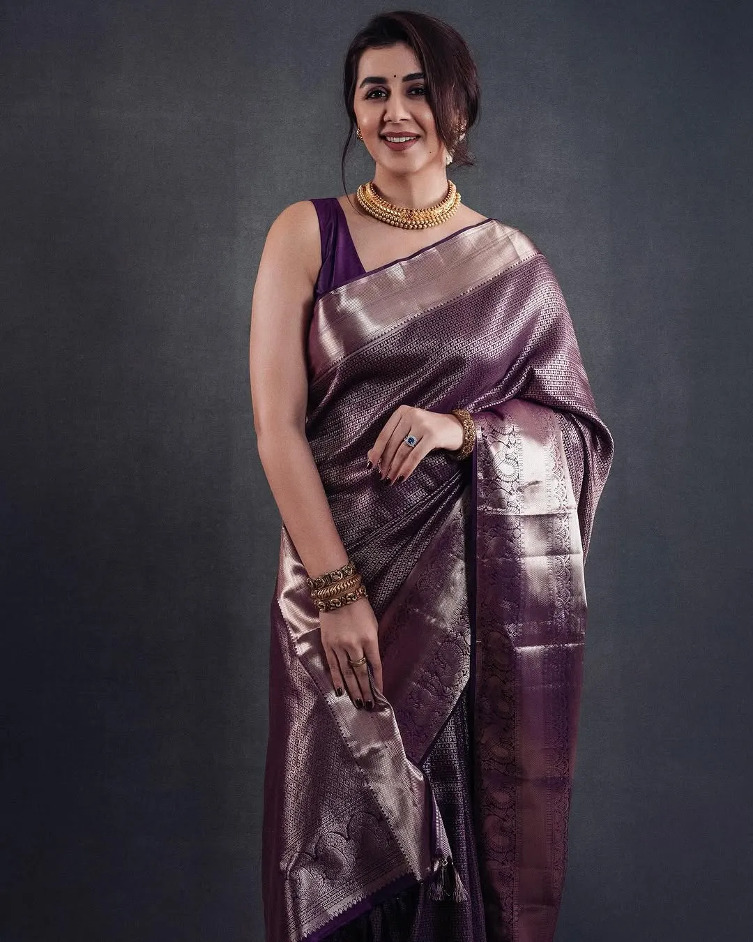 Evanescent Purple Soft Silk Saree With Brood Blouse Piece