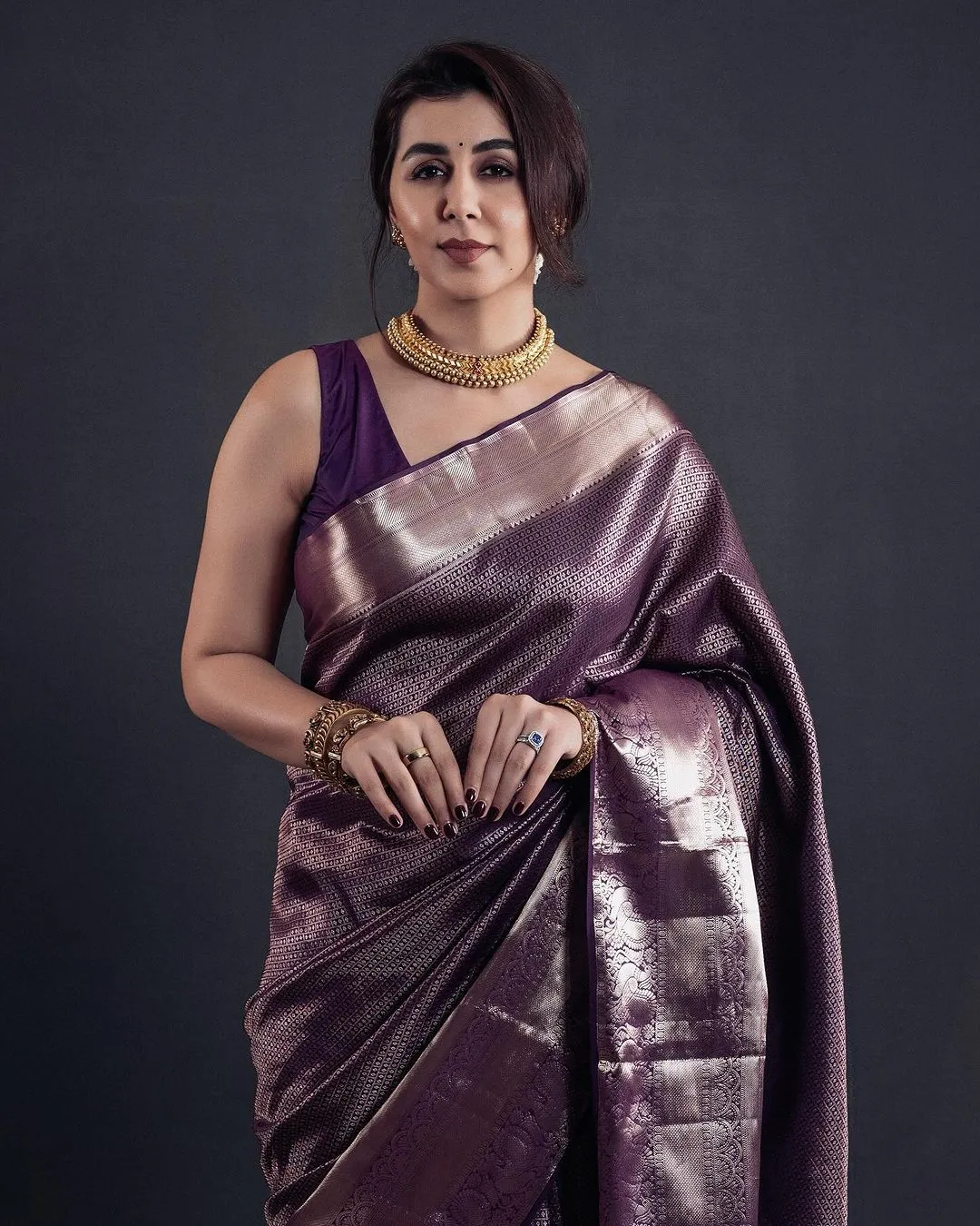 Evanescent Purple Soft Silk Saree With Brood Blouse Piece