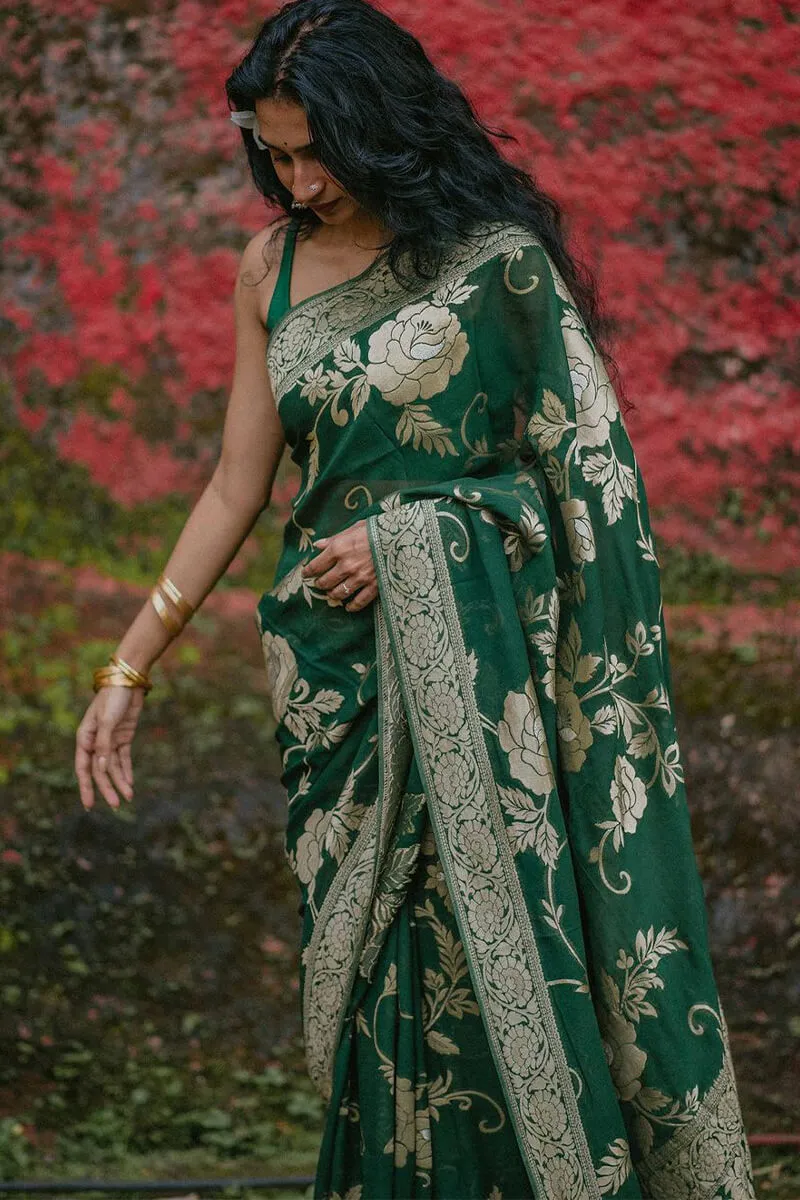 Snazzy Green Soft Silk Saree With Scintillating Blouse Piece